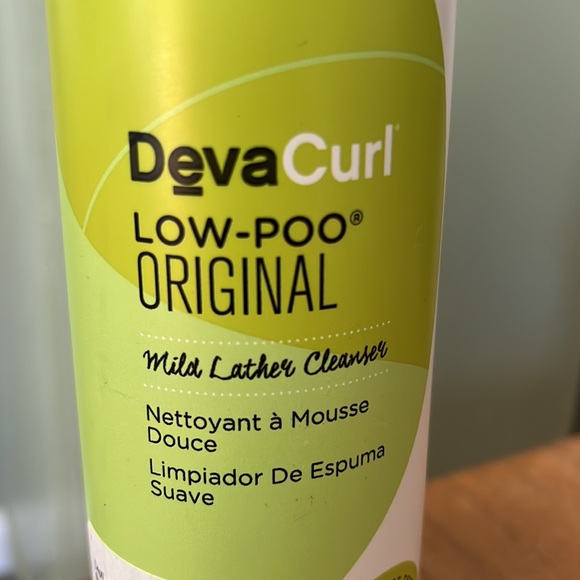 DevaCurl Low-Poo Mild Lather Cleanser - Picture 2 of 2